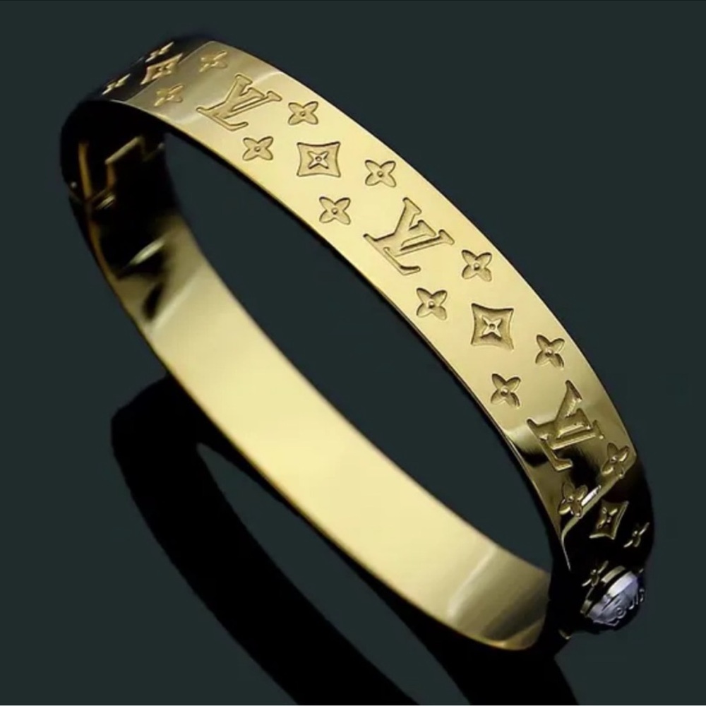 Gold Plated Clover Bangle Bracelet - Picture 1 of 6